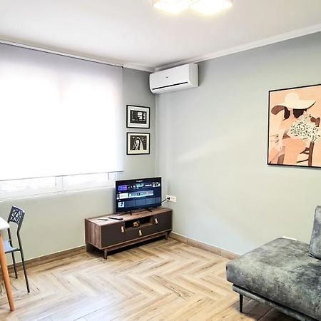2V1 - 21 Dhjetori Apartment ติรานา ภายนอก รูปภาพ